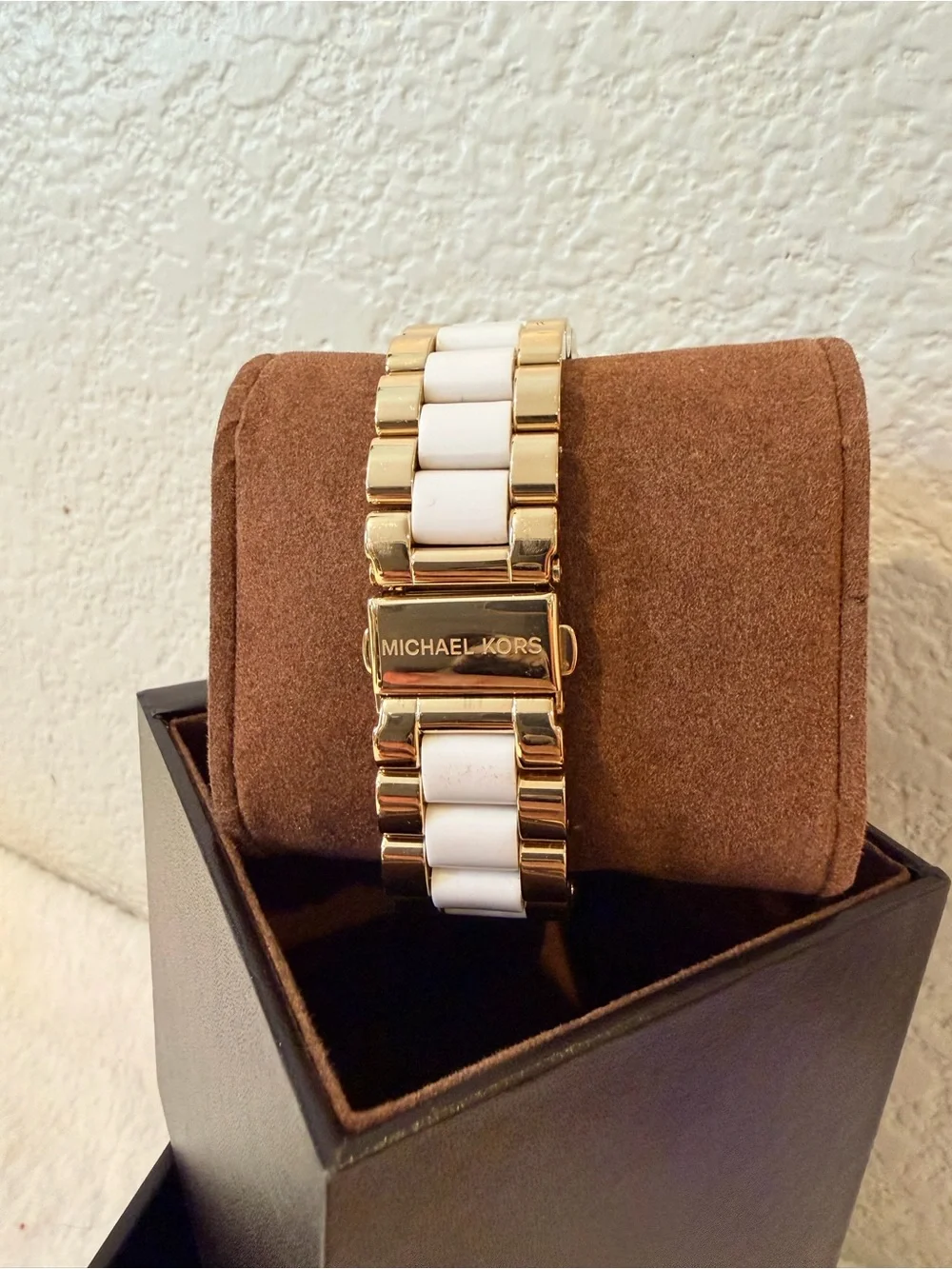 Michael Kors Gold and White Men's Chronograph Bracelet Watch